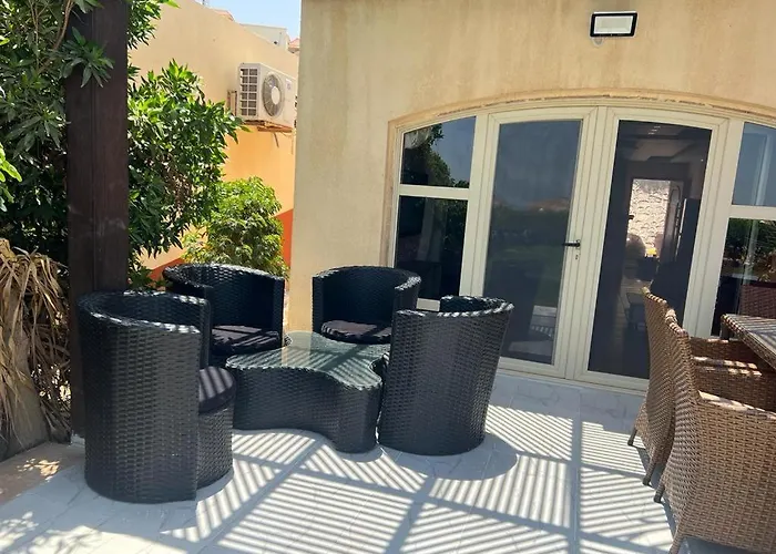 Villa Front First Row Family Only